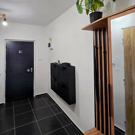 Urban Zen Apartment *